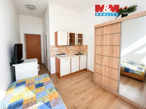 Pronájem bytu 1+kk, Hradec Králové - Kukleny, Pražská třída, 13 m2