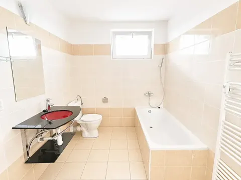 Pronájem bytu 1+kk, Praha - Újezd nad Lesy, Staroújezdská, 35 m2