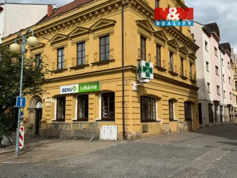 Pronájem bytu 3+1, Děčín - Děčín I-Děčín, Masarykovo nám., 73 m2