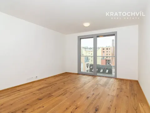 Pronájem bytu 1+kk, Praha - Karlín, Křižíkova, 32 m2