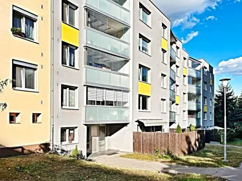 Pronájem bytu 1+kk, Brno, Bořetická, 32 m2