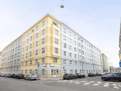 Prodej bytu 3+kk, Praha - Holešovice, Šternberkova, 100 m2