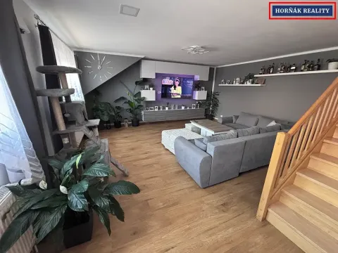Pronájem atypického bytu, Bučovice, Slavkovská, 82 m2