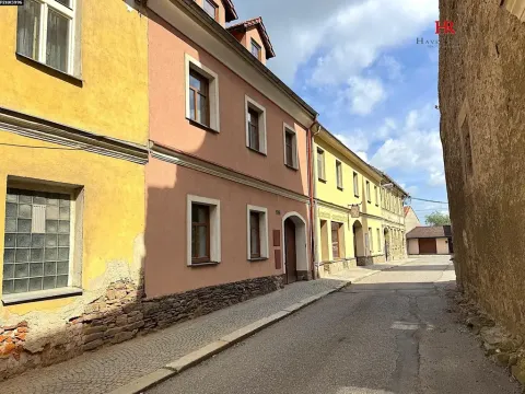 Pronájem rodinného domu, Načeradec, Zámecké náměstí, 170 m2