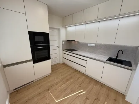 Prodej bytu 3+1, Zlín, Na Honech III, 72 m2