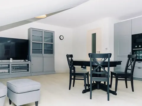 Pronájem bytu 2+kk, Průhonice, Hlavní, 78 m2