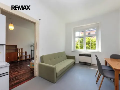Pronájem bytu 2+kk, Praha - Holešovice, U průhonu, 44 m2