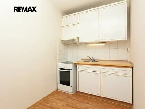Pronájem bytu 1+1, Praha - Kobylisy, Jelínkova, 33 m2