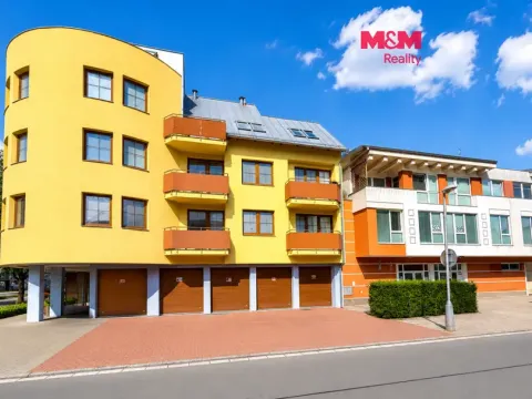 Pronájem garážového stání, Hradec Králové, Pospíšilova, 26 m2