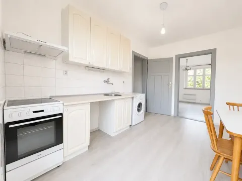 Pronájem bytu 2+1, Karlovy Vary, Kollárova, 60 m2
