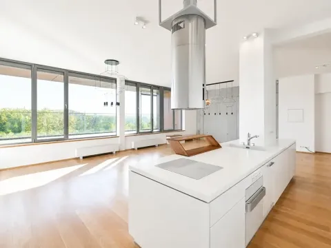 Pronájem bytu 3+kk, Praha - Hrdlořezy, Mezitraťová, 119 m2