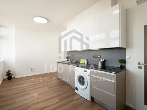Pronájem bytu 1+kk, Pardubice, třída Míru, 27 m2