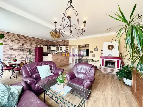 Prodej bytu 3+kk, Praha - Dejvice, Zelená, 128 m2