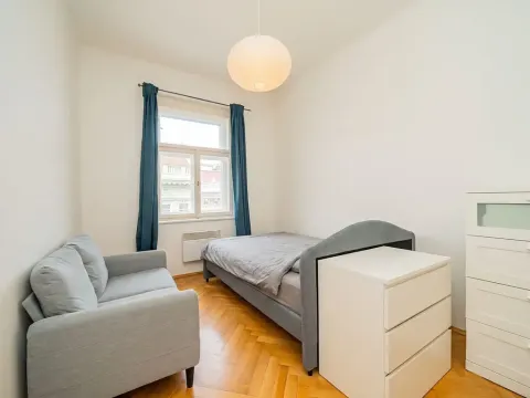 Pronájem bytu 1+1, Praha - Vinohrady, Škrétova, 32 m2