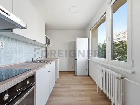 Pronájem bytu 2+1, Pardubice, Bartoňova, 48 m2