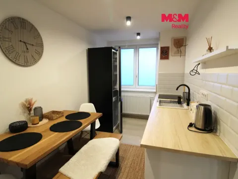Pronájem bytu 2+1, Měšice, Revoluční, 42 m2