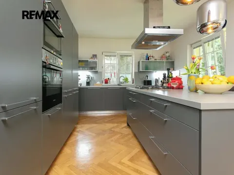 Pronájem vily, Praha - Nebušice, Na Malé Šárce, 302 m2