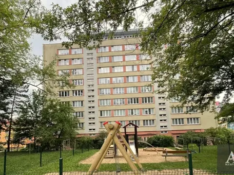 Prodej bytu 3+1, Uherský Brod, nám. 1. máje, 58 m2
