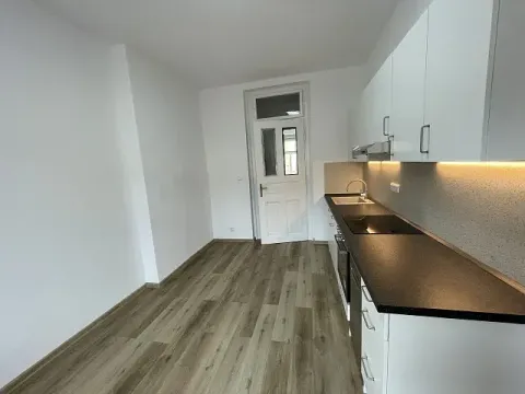 Pronájem bytu 2+1, Praha, Bořivojova, 72 m2