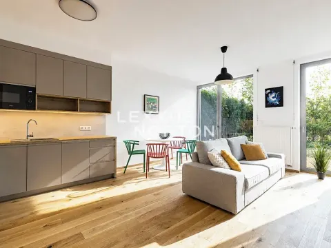 Pronájem bytu 2+kk, Praha - Prosek, Valečovská, 56 m2