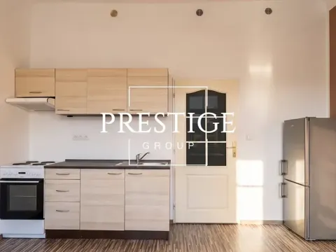 Pronájem bytu 1+kk, Praha - Holešovice, Veletržní, 35 m2