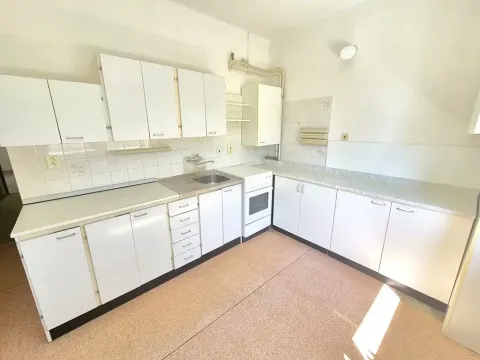 Pronájem bytu 3+1, Hrušovany nad Jevišovkou, 9. května, 73 m2