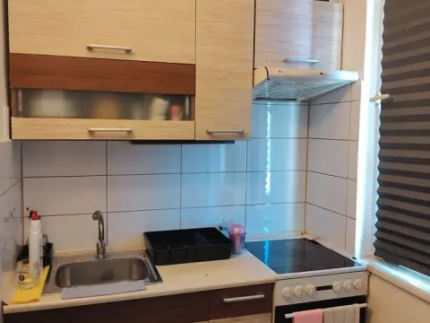 Pronájem bytu 1+1, Praha - Troja, Mazurská, 30 m2