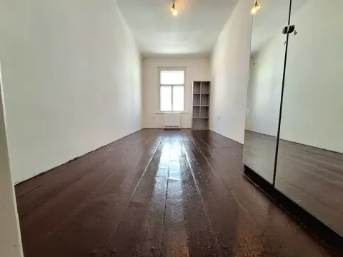 Pronájem bytu 1+1, Praha - Vyšehrad, Neklanova, 42 m2