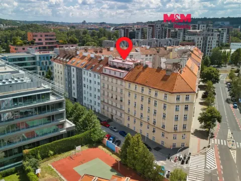 Prodej bytu 1+kk, Praha - Holešovice, U parního mlýna, 30 m2