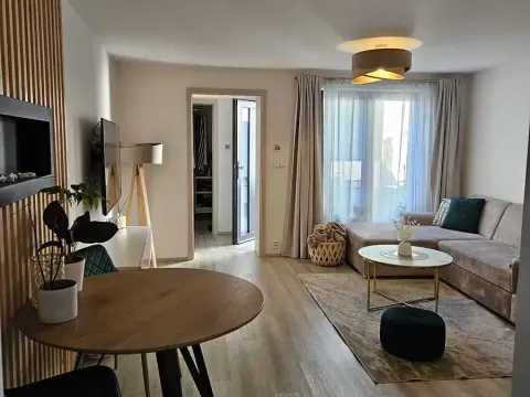 Pronájem bytu 2+kk, Praha - Běchovice, U vrby, 56 m2