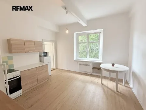 Prodej bytu 2+kk, Praha - Michle, Nuselská, 38 m2