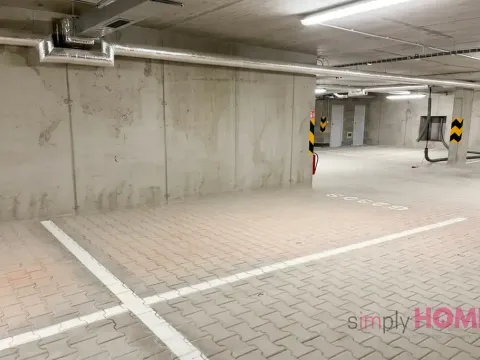 Pronájem garážového stání, Praha - Vysočany, Pod Harfou, 13 m2