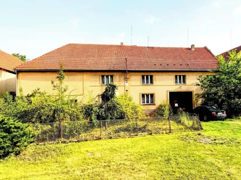 Prodej rodinného domu, Kroučová, 400 m2