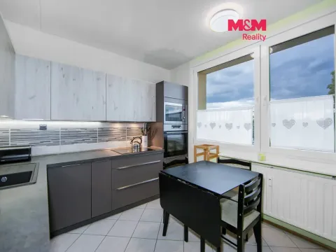 Prodej bytu 3+1, Kaznějov, Na Komárově, 63 m2