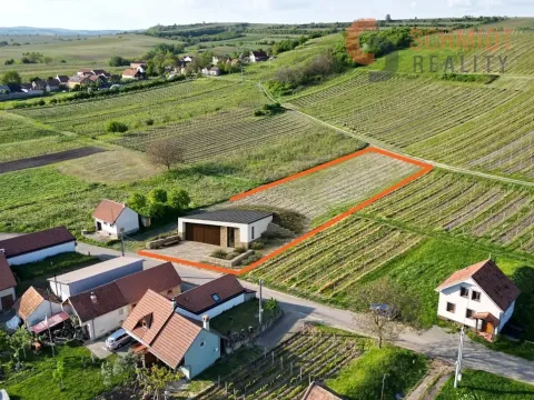 Prodej komerčního pozemku, Velké Bílovice, Svárov, 1724 m2