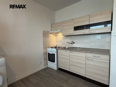 Pronájem bytu 1+1, Hodonín, Velkomoravská, 31 m2