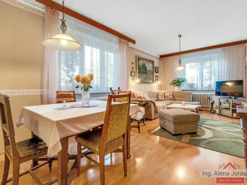 Prodej bytu 3+1, Klecany, Na skalkách, 71 m2