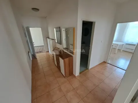 Pronájem bytu 2+1, Praha - Břevnov, Šlikova, 70 m2