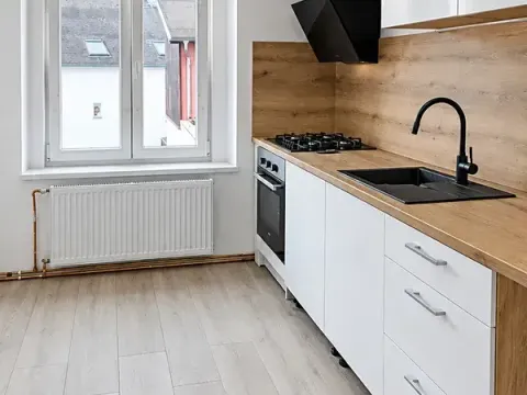 Pronájem bytu 2+1, Karlovy Vary, Lipová, 52 m2