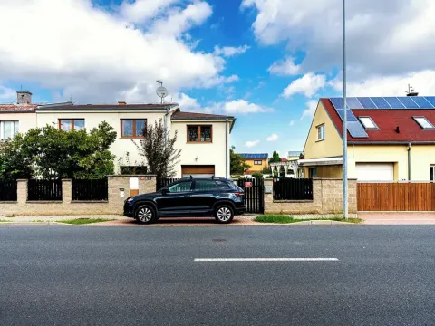 Prodej rodinného domu, Praha - Satalice, K cihelně, 197 m2