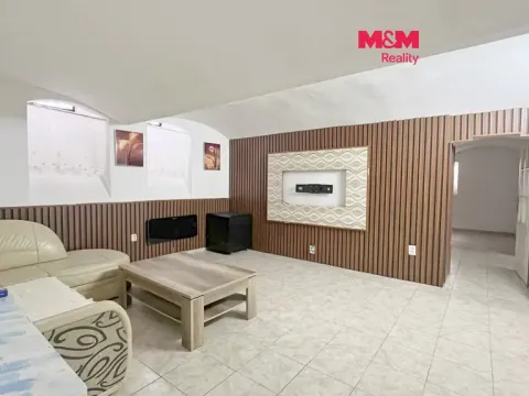 Pronájem bytu 3+1, Chomutov, Kadaňská, 91 m2
