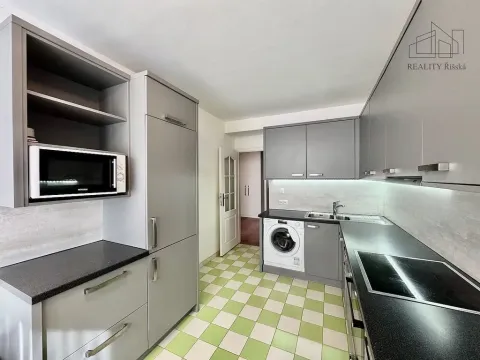 Pronájem bytu 3+1, Průhonice, Na Sídlišti III, 66 m2