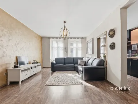 Prodej rodinného domu, Ivančice, Jana Schwarze, 210 m2