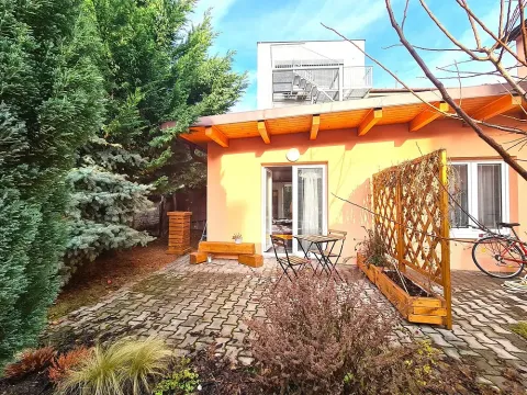 Pronájem bytu 2+kk, Brno, Šestákova, 42 m2