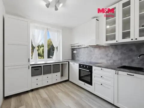 Prodej bytu 3+1, Tuchořice, 80 m2