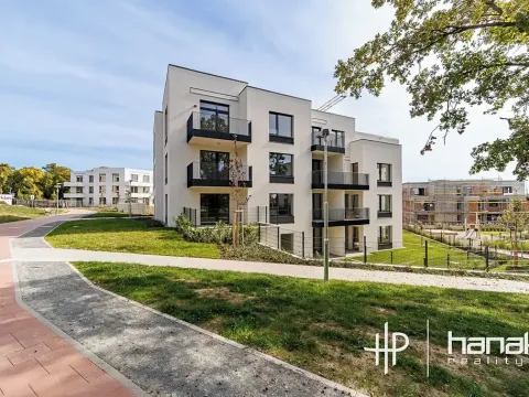 Pronájem bytu 2+kk, Olomouc, Milana Ticháka, 56 m2
