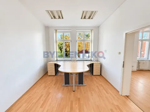 Pronájem kanceláře, České Budějovice, Hradební, 40 m2