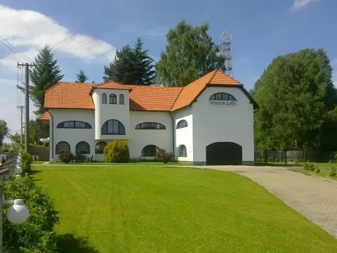 Pronájem vícegeneračního domu, Kynšperk nad Ohří, 600 m2