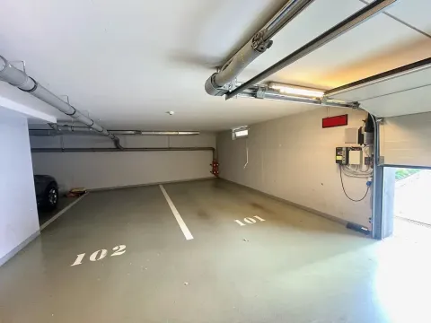 Pronájem garážového stání, Praha - Háje, Jurkovičova, 16 m2