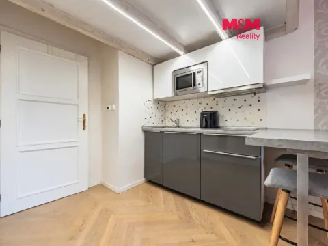 Prodej bytu 1+kk, Praha - Nusle, náměstí Bratří Synků, 23 m2